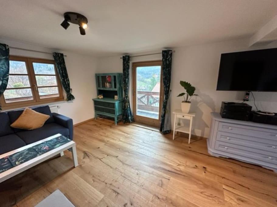 Charmante Farbenfrohe Wohnung Fuer Zwei Fischbachau Bagian luar foto